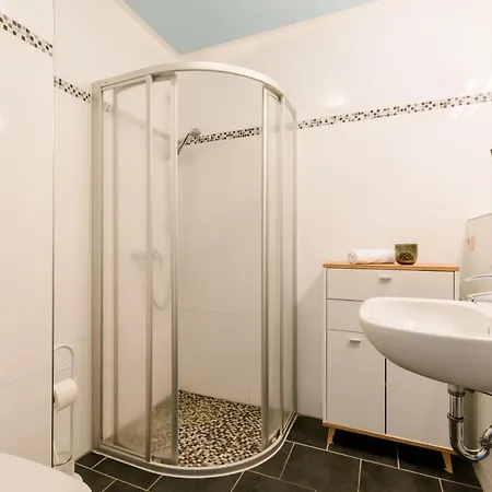 Haus Leuchtfeuer/eagle 로스토크