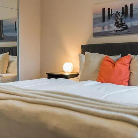 Haus Leuchtfeuer/eagle * 로스토크