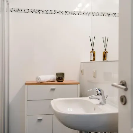Apartamento Haus Leuchtfeuer/eagle Rostock